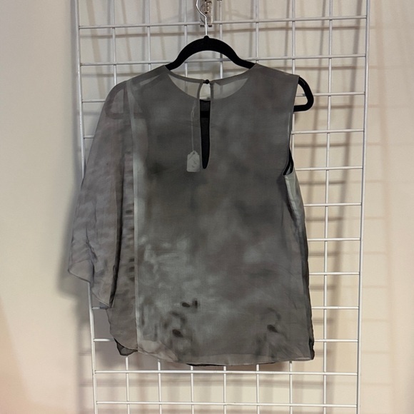ZARA Elegant Black and Gray Women's Flowy Top Size Xsmall - Picture 4 of 4